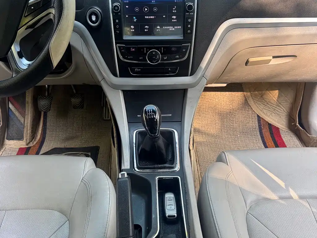 Geely Emgrand — миниатюра 15