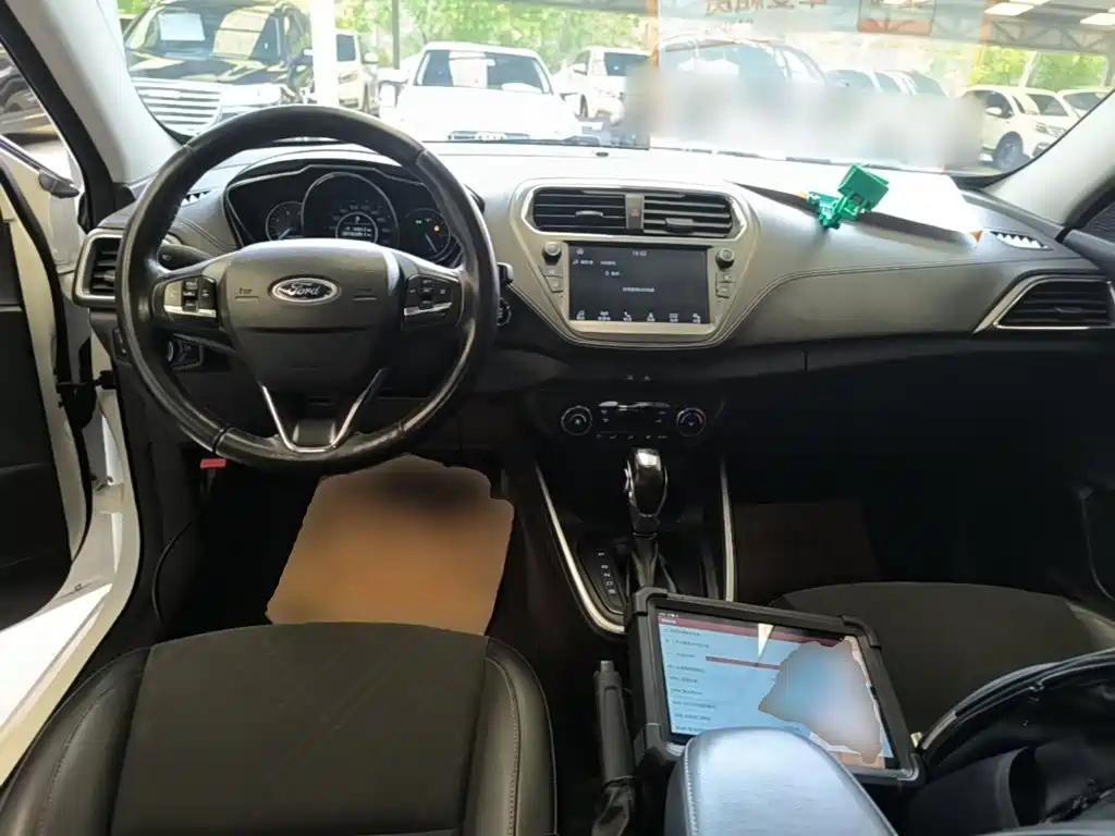 Ford Escort — миниатюра 10