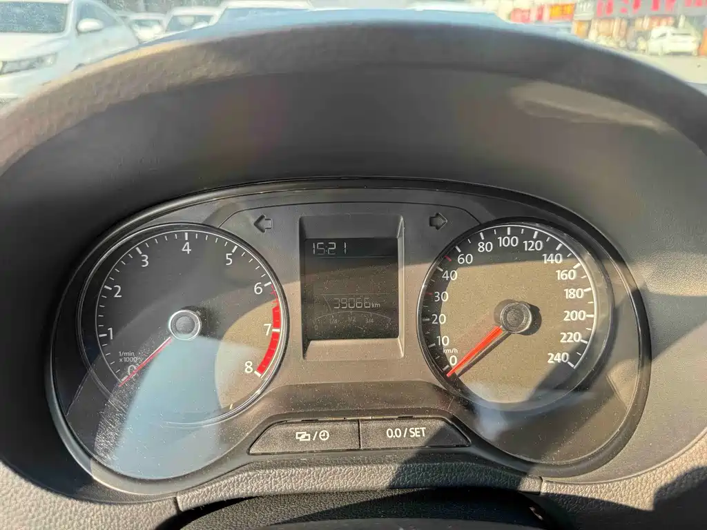 Volkswagen Polo — миниатюра 5