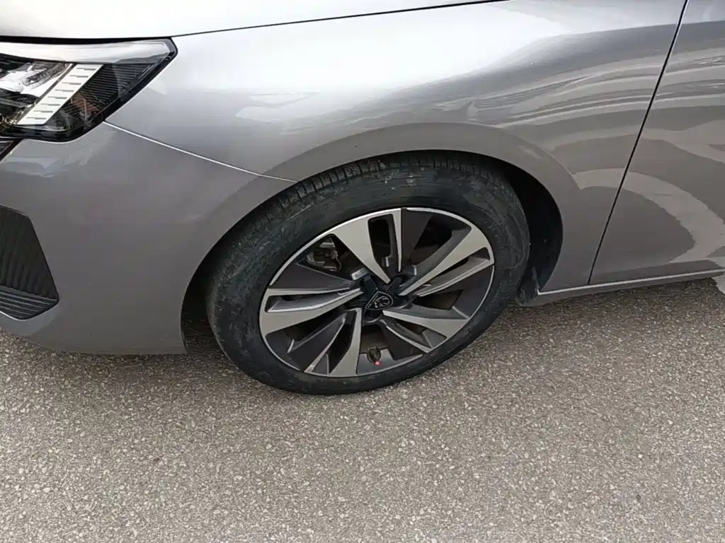 Peugeot 408 — миниатюра 23