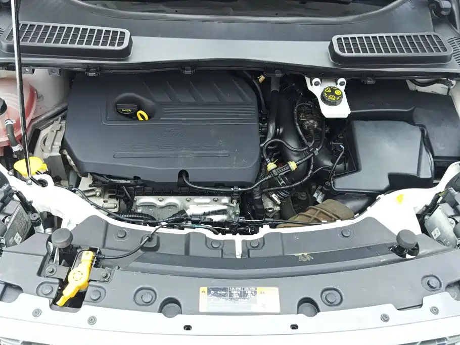 Ford Kuga — миниатюра 10