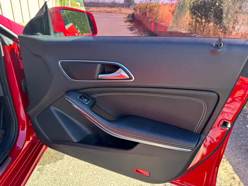 Mercedes-Benz CLA (Import) — миниатюра 21