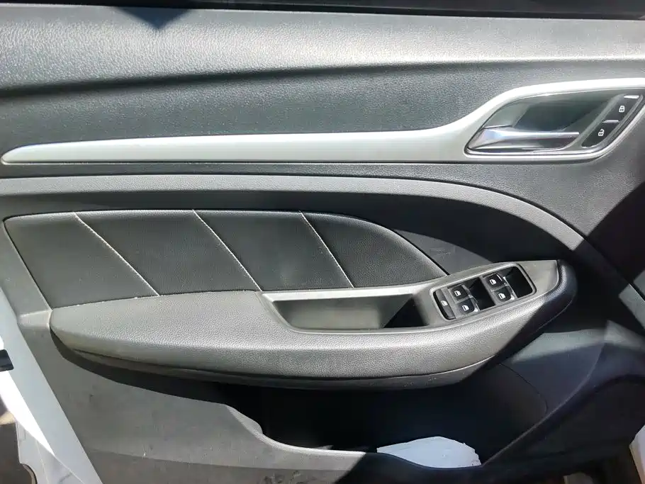 MG ZS — миниатюра 7
