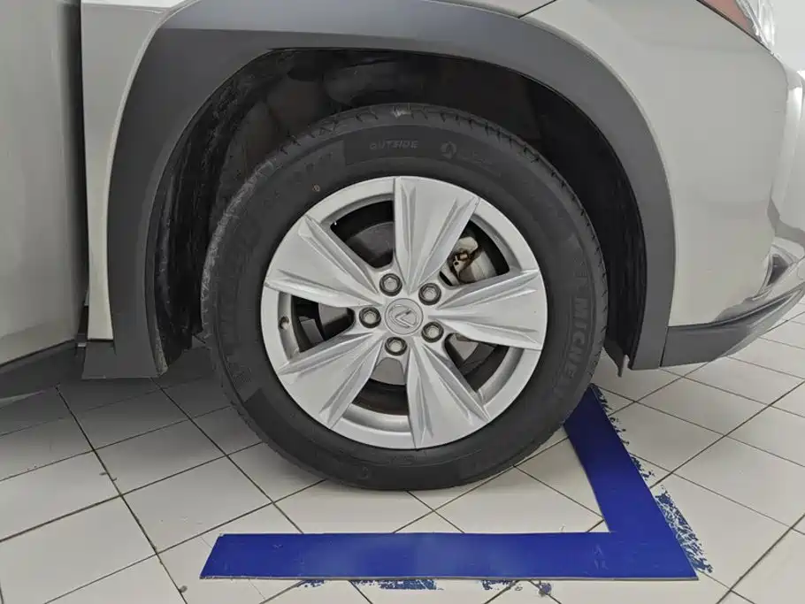 Lexus UX — миниатюра 6