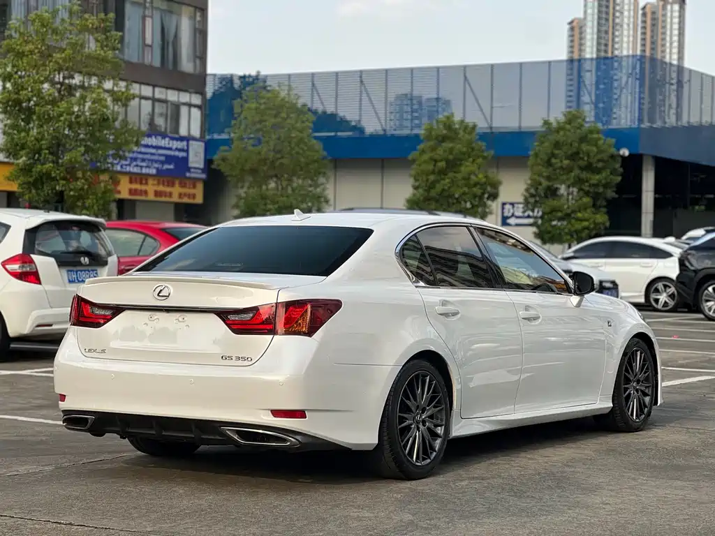 Lexus GS — миниатюра 5