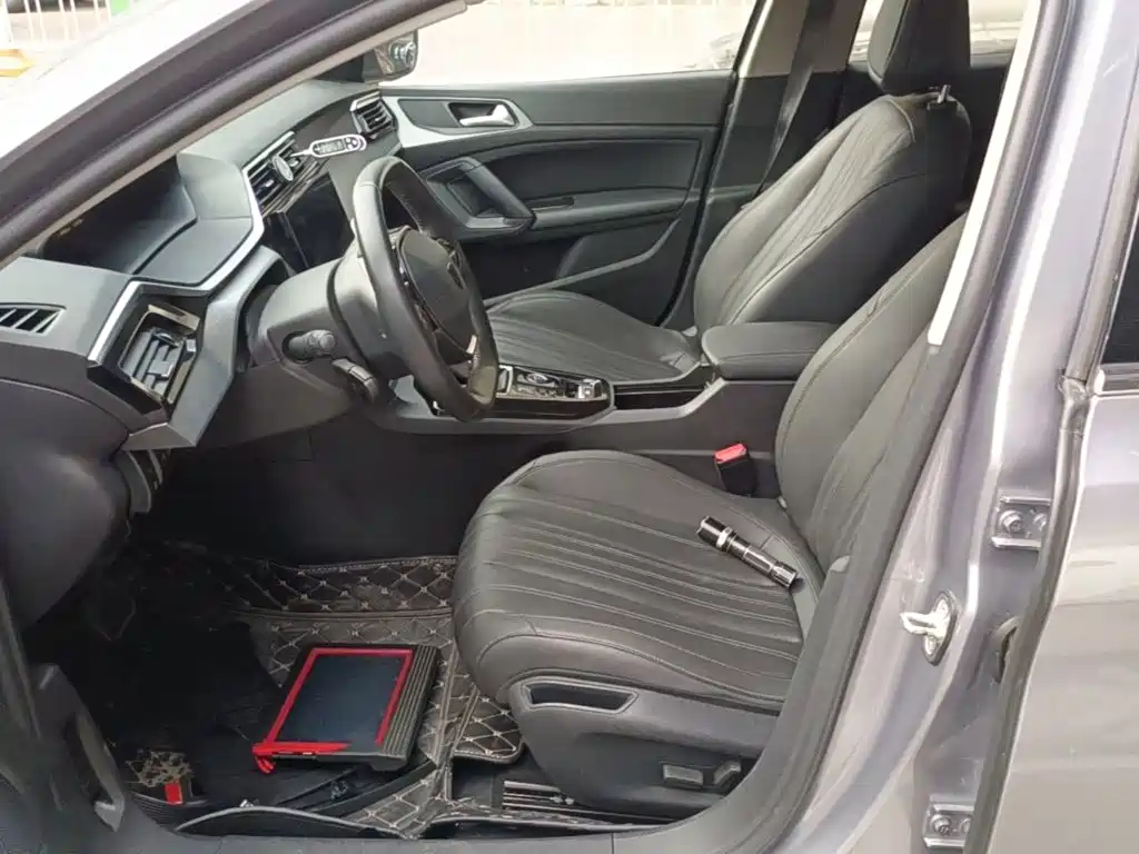 Peugeot 408 — миниатюра 15