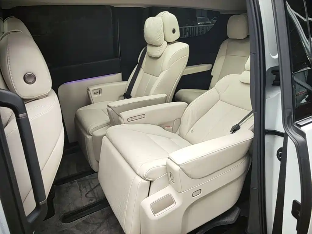 Li Auto Li MEGA — миниатюра 17