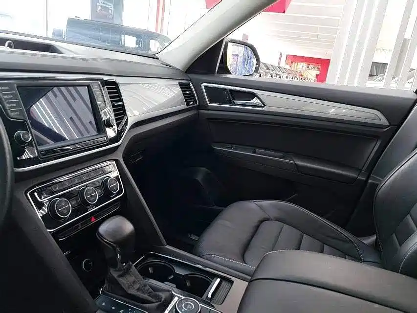 Volkswagen Teramont — миниатюра 7