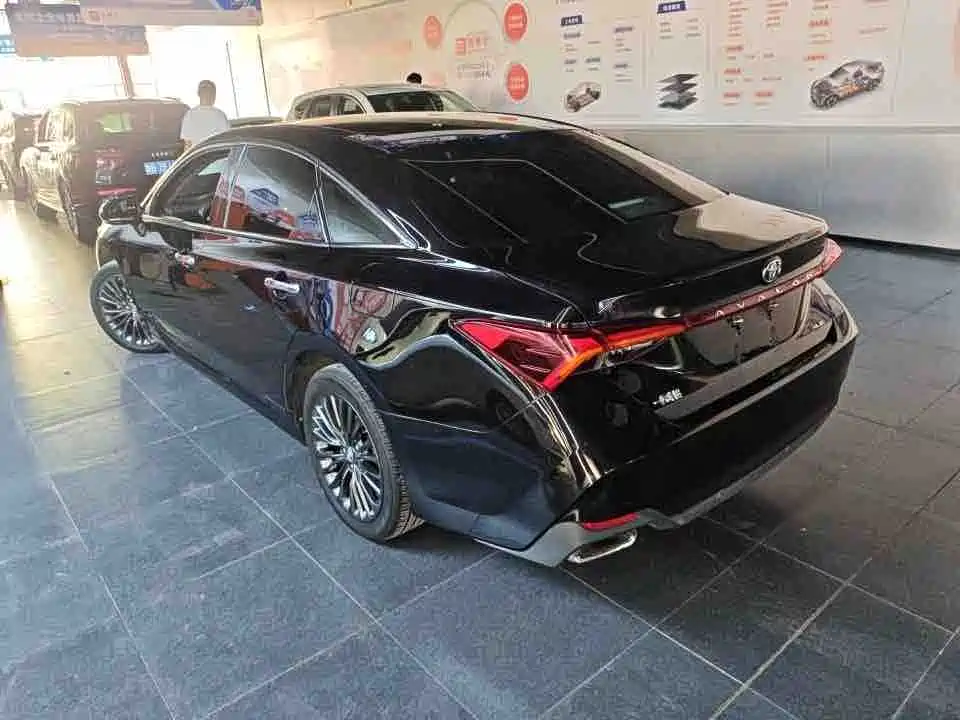 Toyota Avalon — миниатюра 3