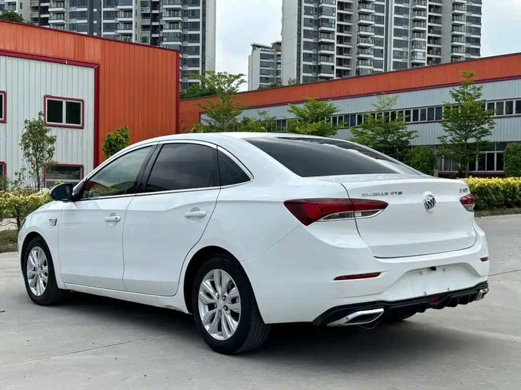 Buick Excelle — миниатюра 7