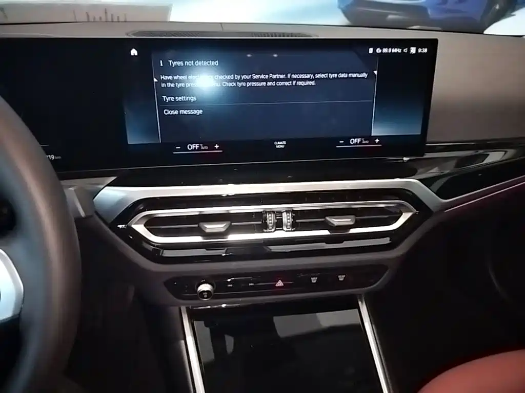 BMW i3 — миниатюра 13
