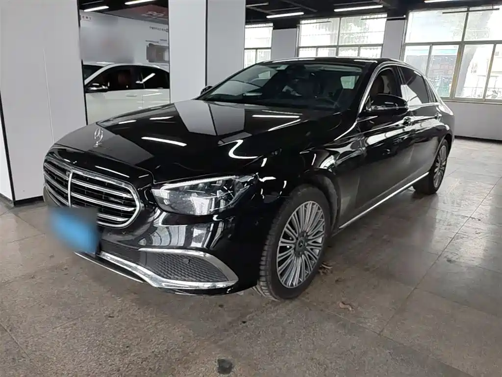 Mercedes-Benz E-Class 2022