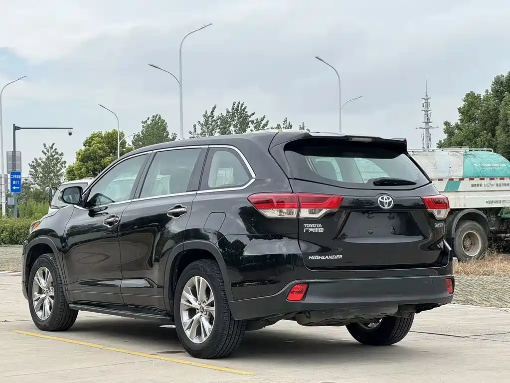 Toyota Highlander — миниатюра 7