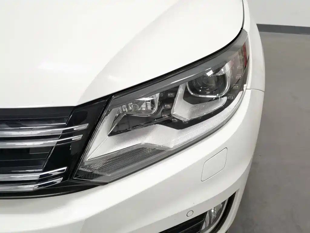 Volkswagen Tiguan — миниатюра 7