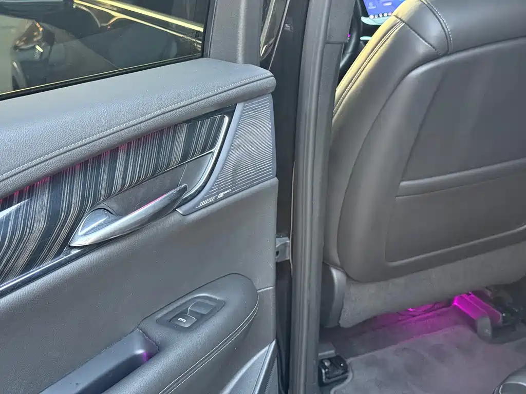 Cadillac XT6 — миниатюра 6