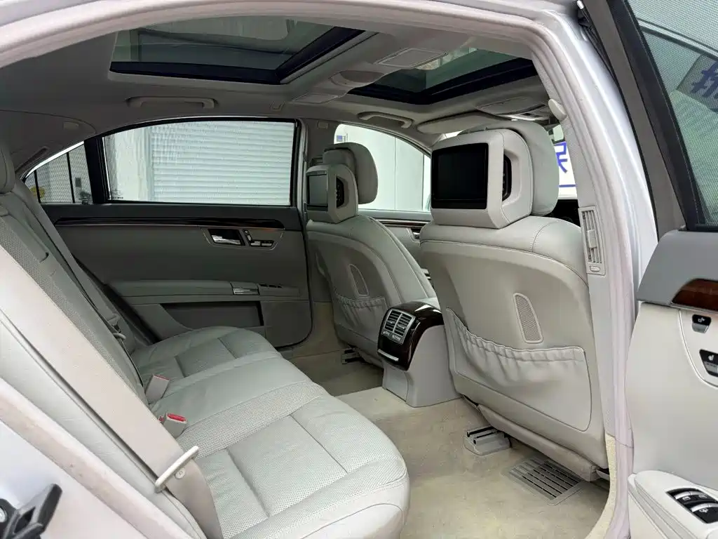 Mercedes-Benz S-Class — миниатюра 27