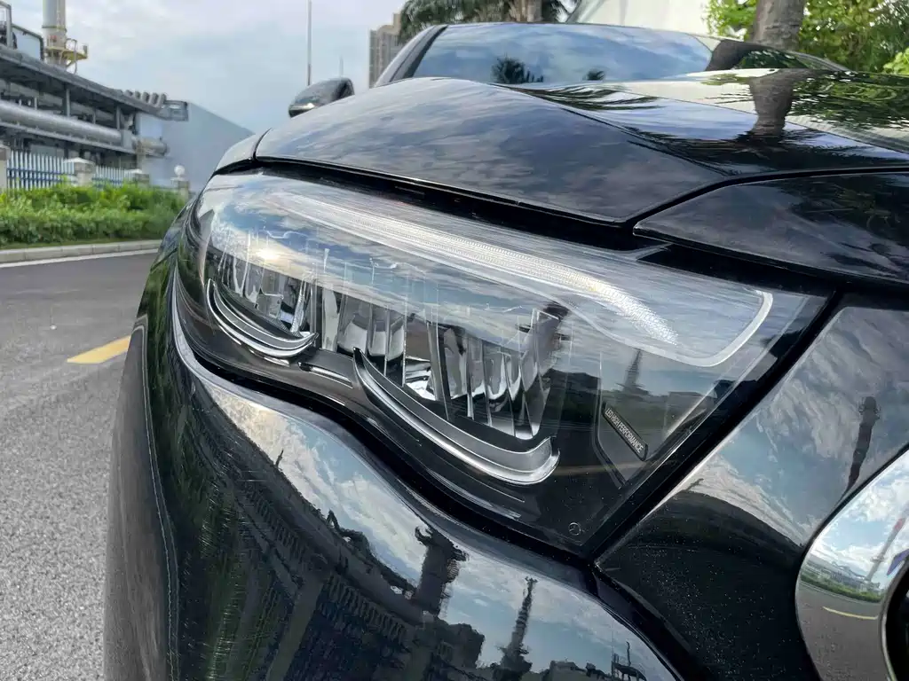 Mercedes-Benz E-Class — миниатюра 16
