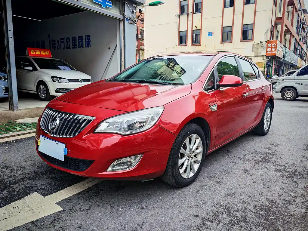 Buick Excelle 2013