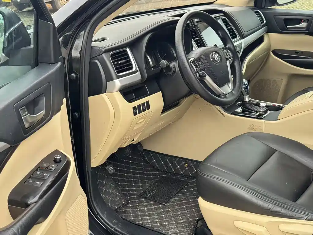 Toyota Highlander — миниатюра 9