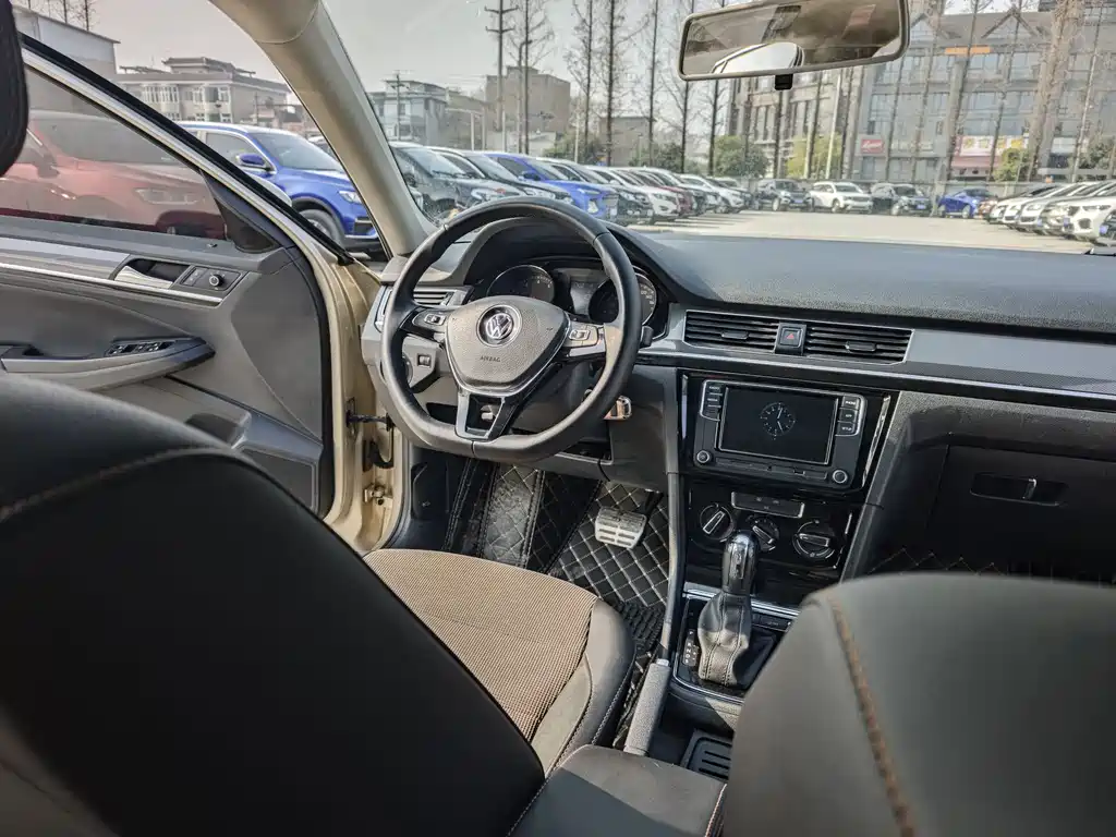 VOLKSWAGEN C TREK WEI COLLAR