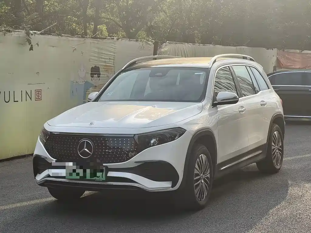 Mercedes-Benz EQB