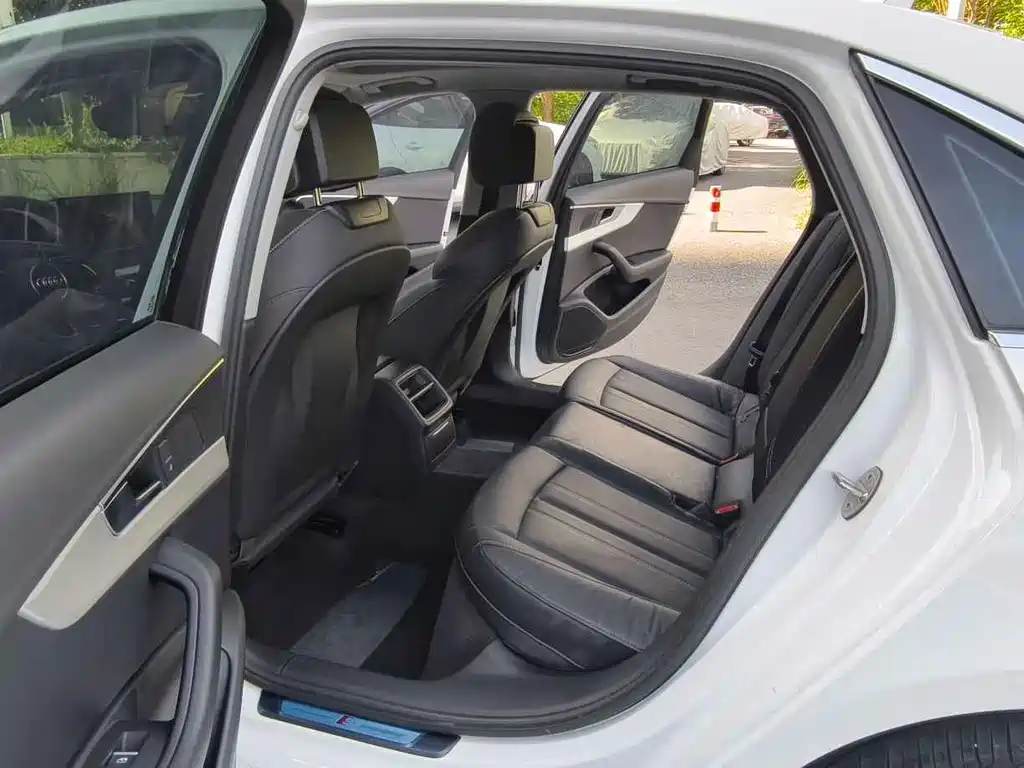 Audi A4L — миниатюра 8
