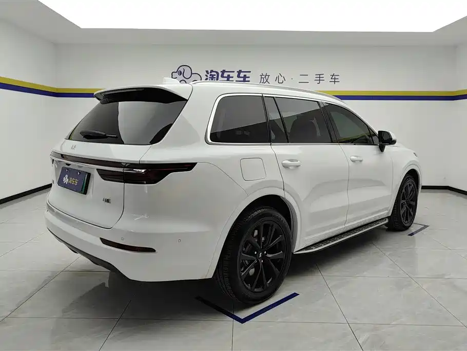 Li Auto ONE 2021 6 мест
