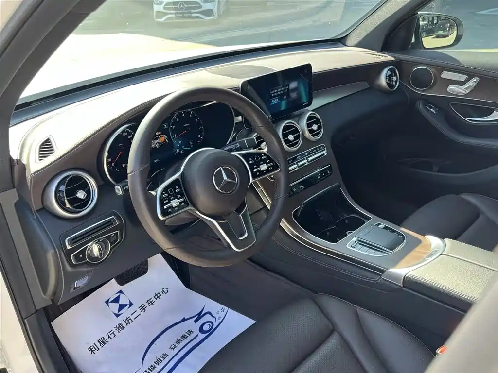 Mercedes-Benz GLC — миниатюра 9