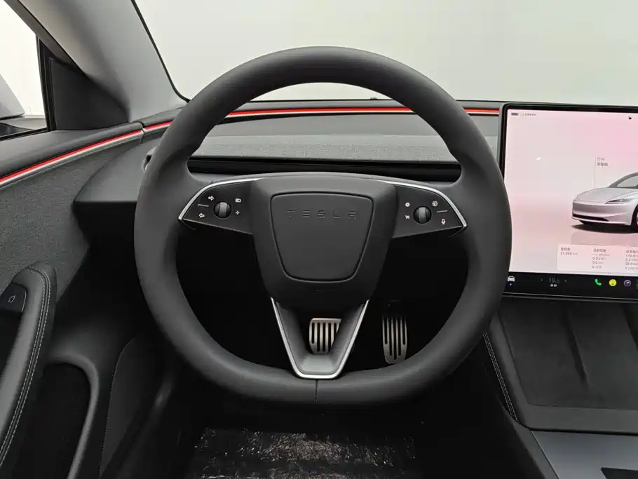 Tesla Model 3 — миниатюра 15