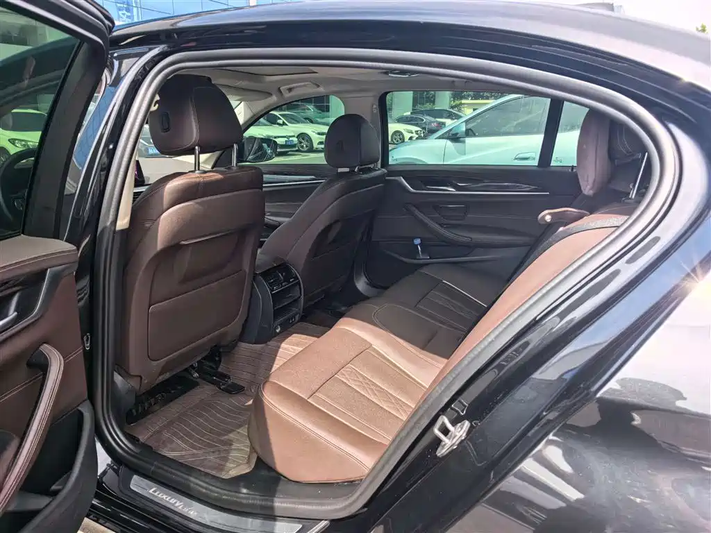 BMW 5 Series 5 2022 525Li Luxury