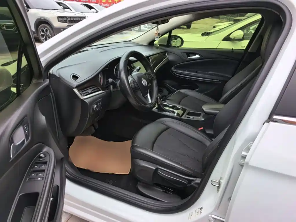 Buick Verano — миниатюра 16