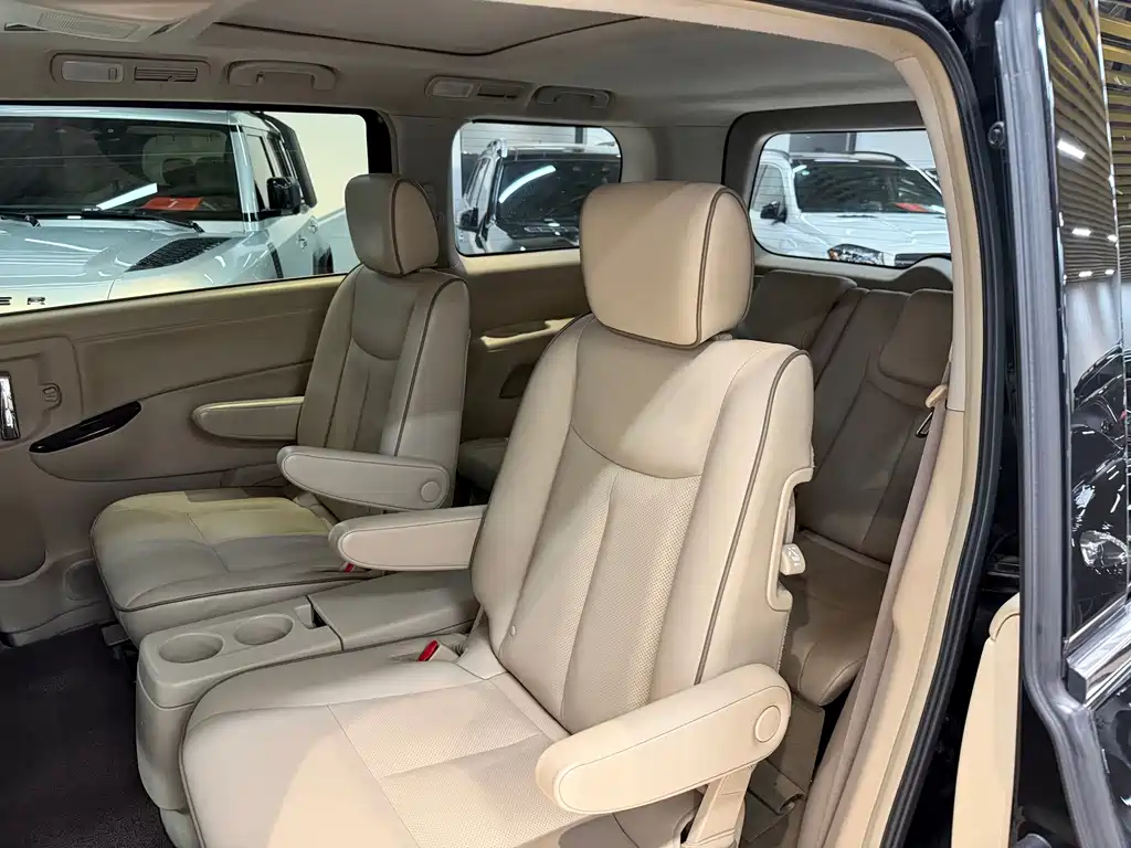 Nissan Quest — миниатюра 14