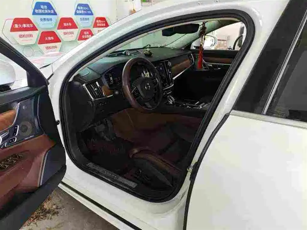 Volvo S90 PHEV — миниатюра 4