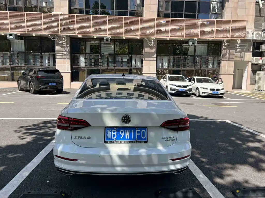 Volkswagen Lavida — миниатюра 5