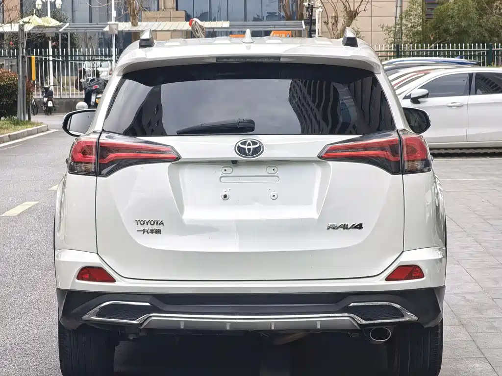 TOYOTA RAV4 RONGFANG