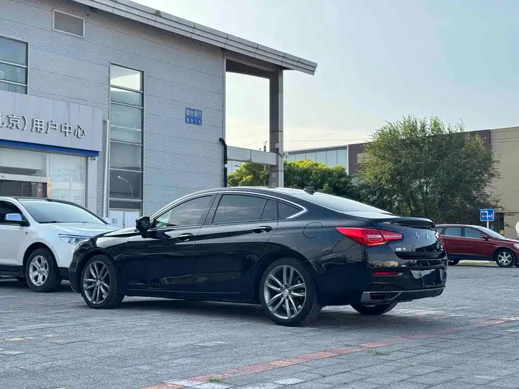 Hongqi Hongqi H5 — миниатюра 6