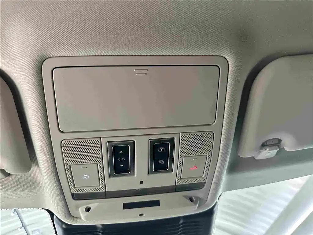 Land Rover Evoque — миниатюра 9