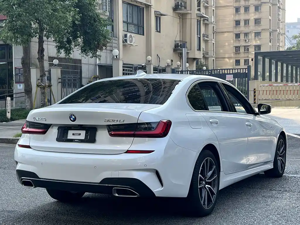 BMW 3 Series — миниатюра 11