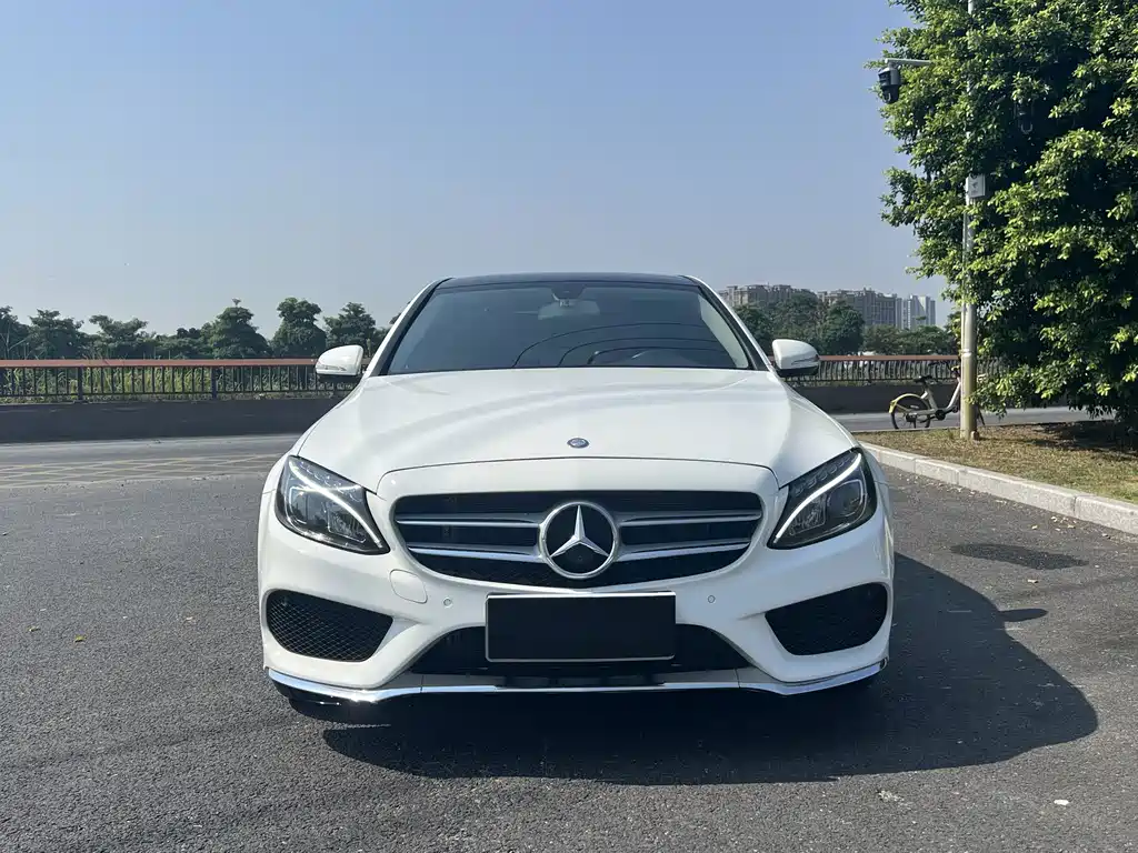 Mercedes-Benz C-Class — миниатюра 6