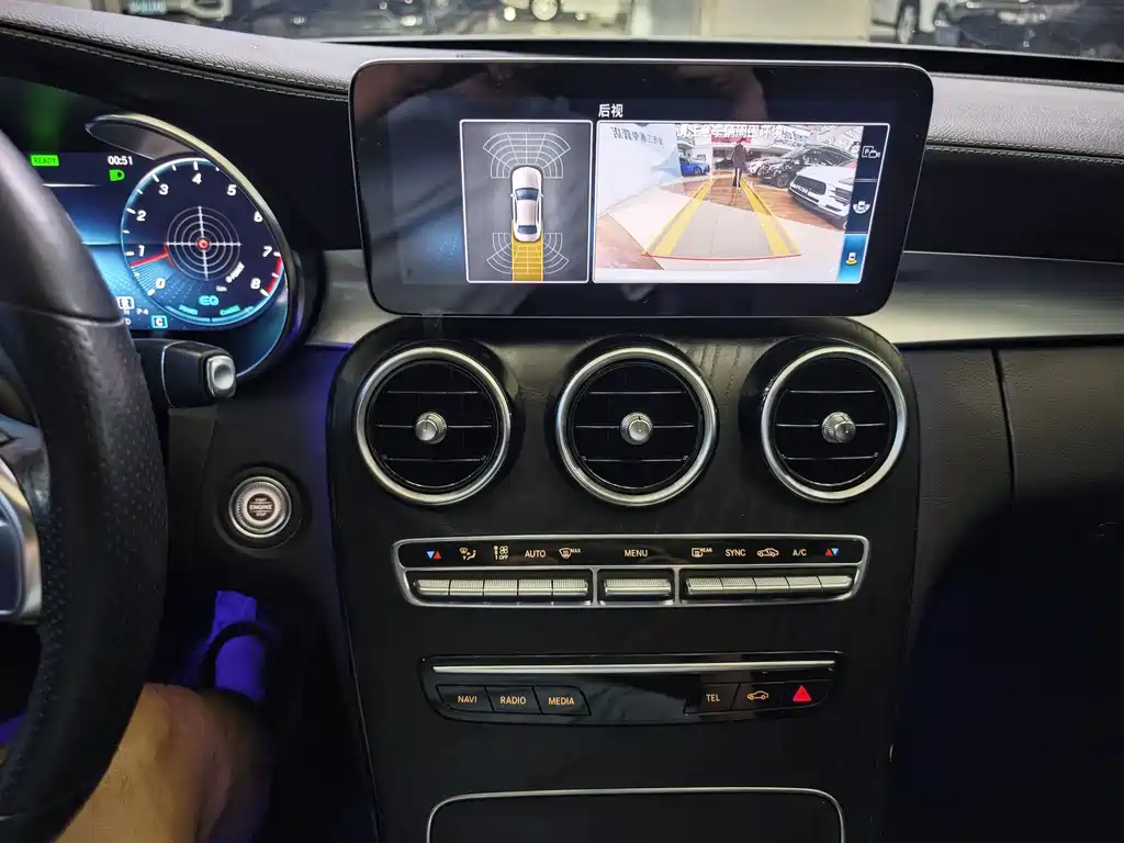 Mercedes-Benz C-Class — миниатюра 15