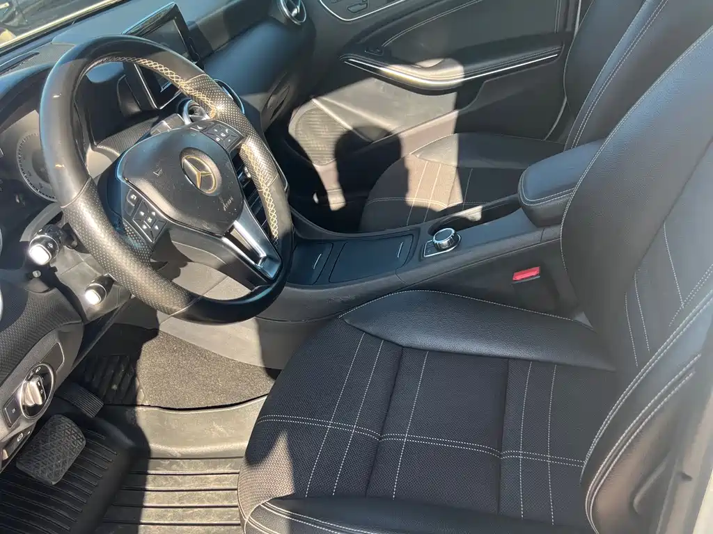 Mercedes-Benz A-Class (Import) — миниатюра 7