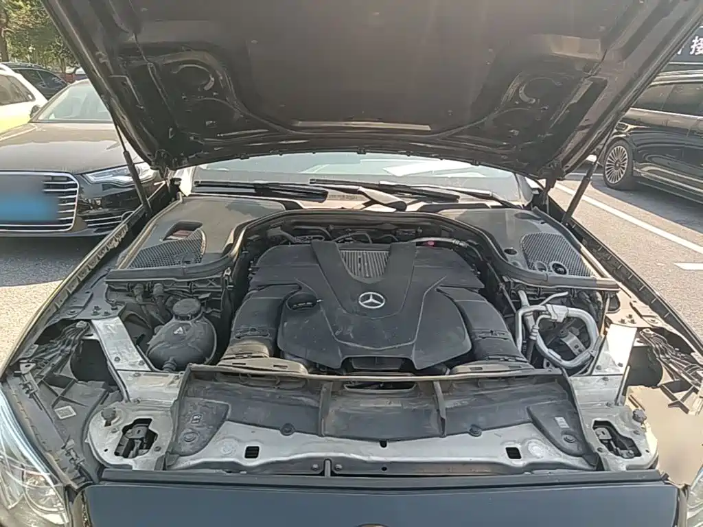 Mercedes-Benz E-Class — миниатюра 20