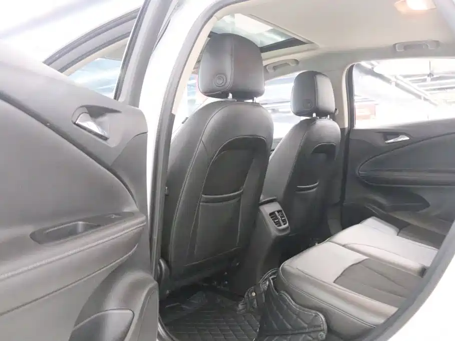 Buick Verano — миниатюра 15