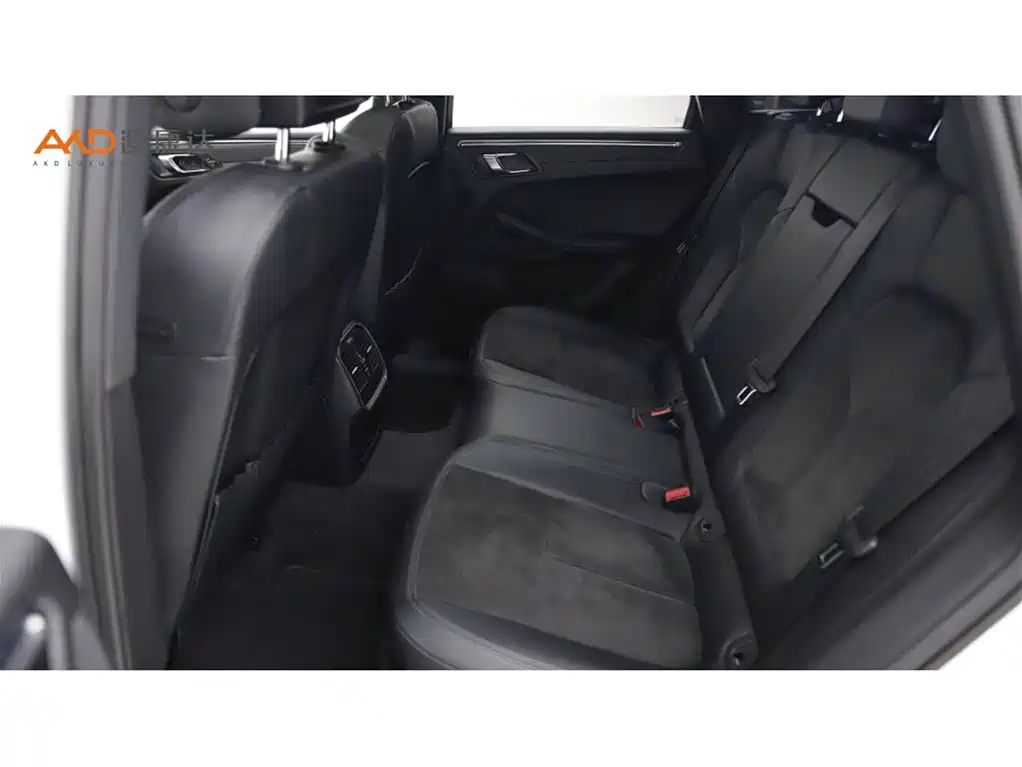 Porsche Macan — миниатюра 7