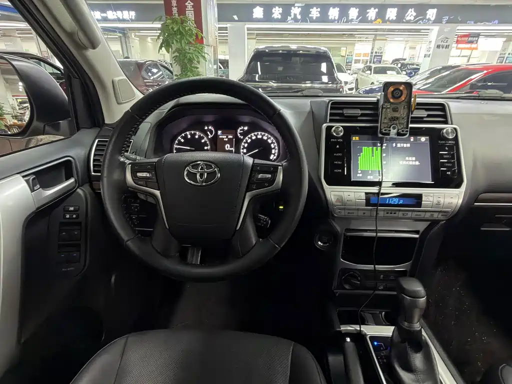 Toyota Prado — миниатюра 8