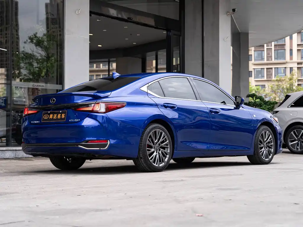 Lexus ES 2020 260 F SPORT