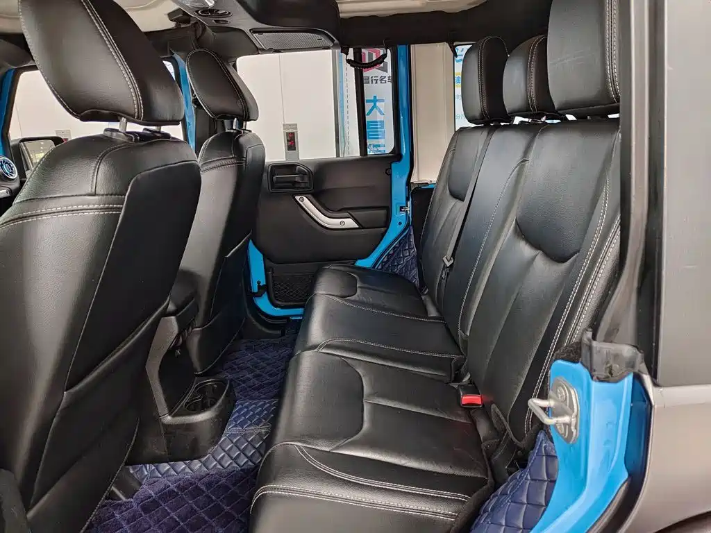 Jeep Wrangler — миниатюра 8