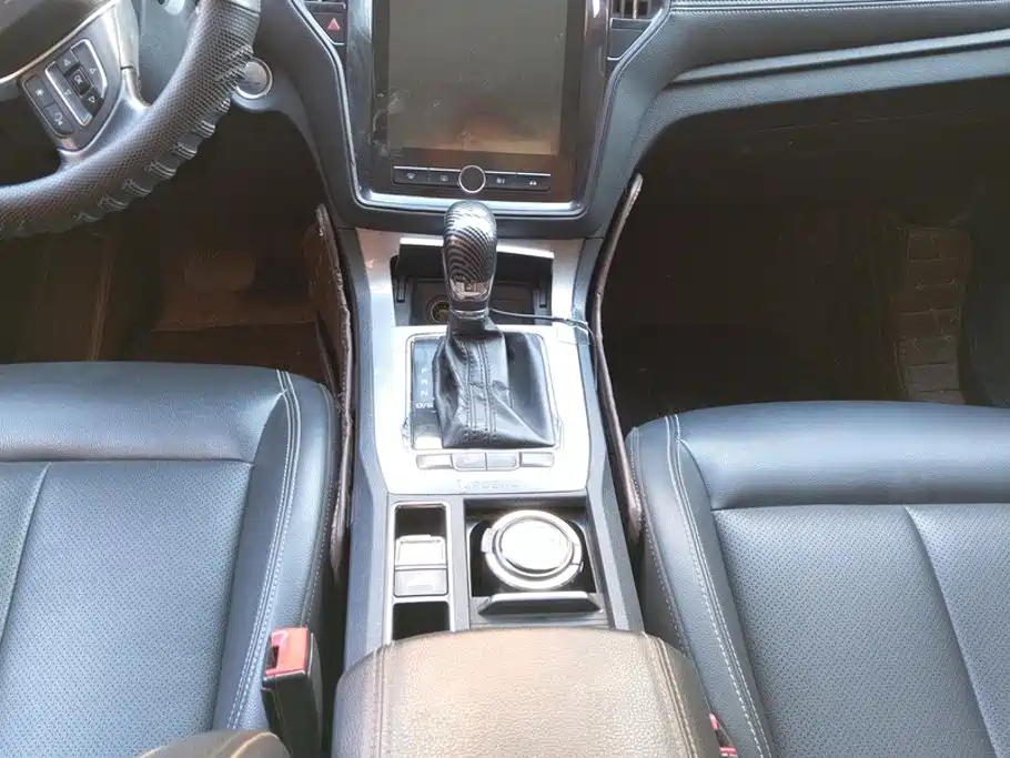 Roewe RX5 — миниатюра 16