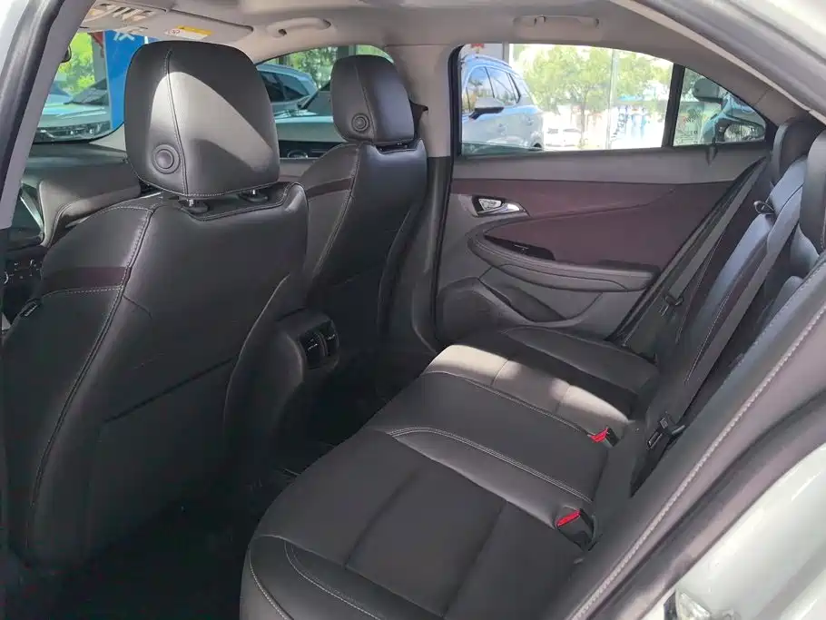 Chevrolet Malibu — миниатюра 11