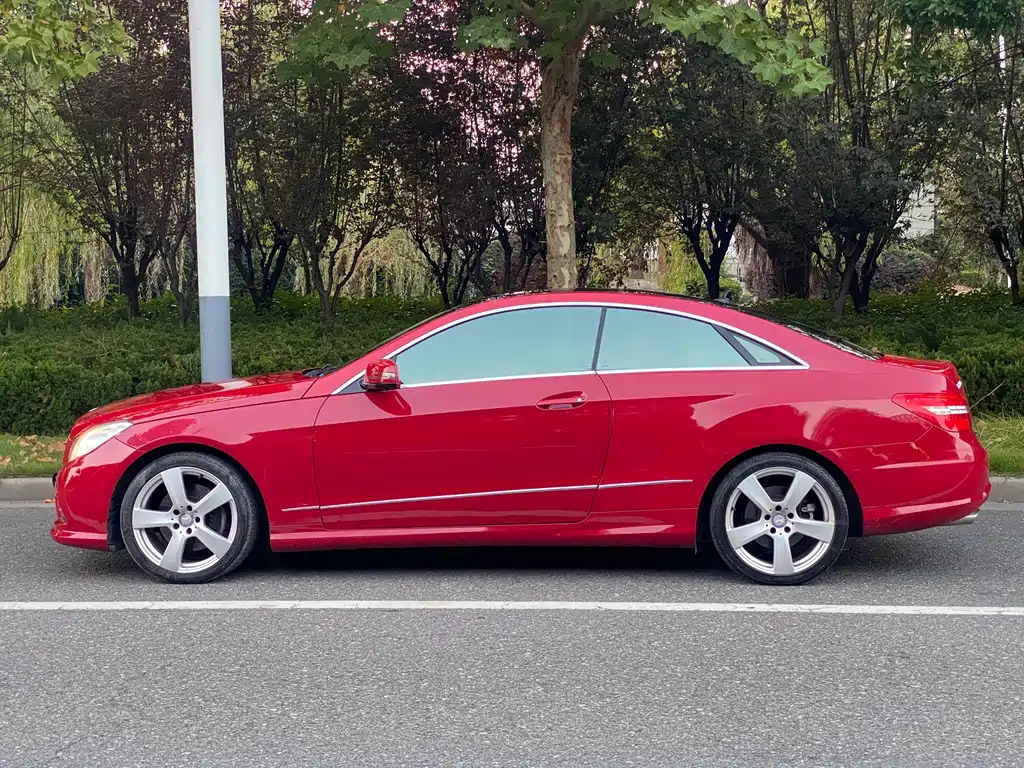 Mercedes-Benz E-Class (Import) — миниатюра 8